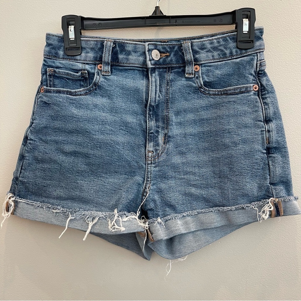 American Eagle Jean Short Stretch Size 4 Medium Wash Cuffed Denim Blue Womens